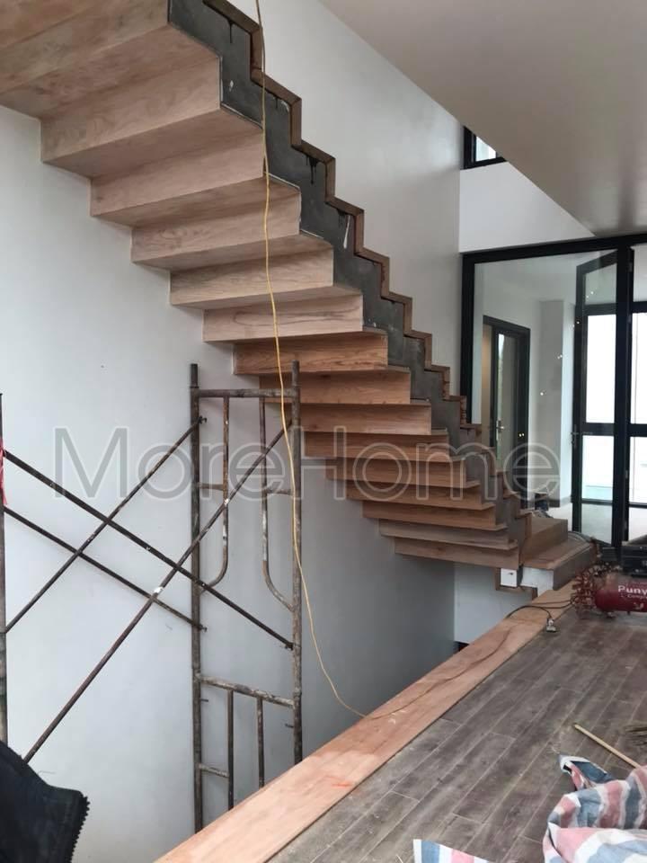 Thi công cầu thang gỗ tự nhiên